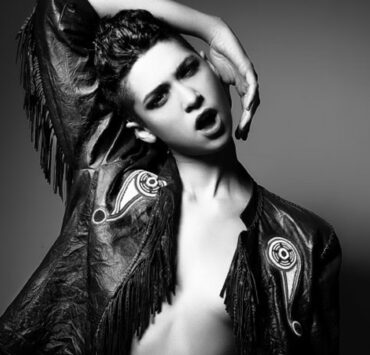 ava McAvoy bang bang