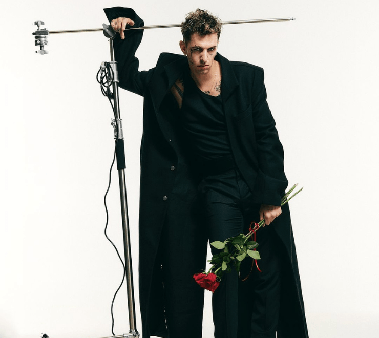 Achille Lauro lancia il nuovo singolo "Amore Disperato"