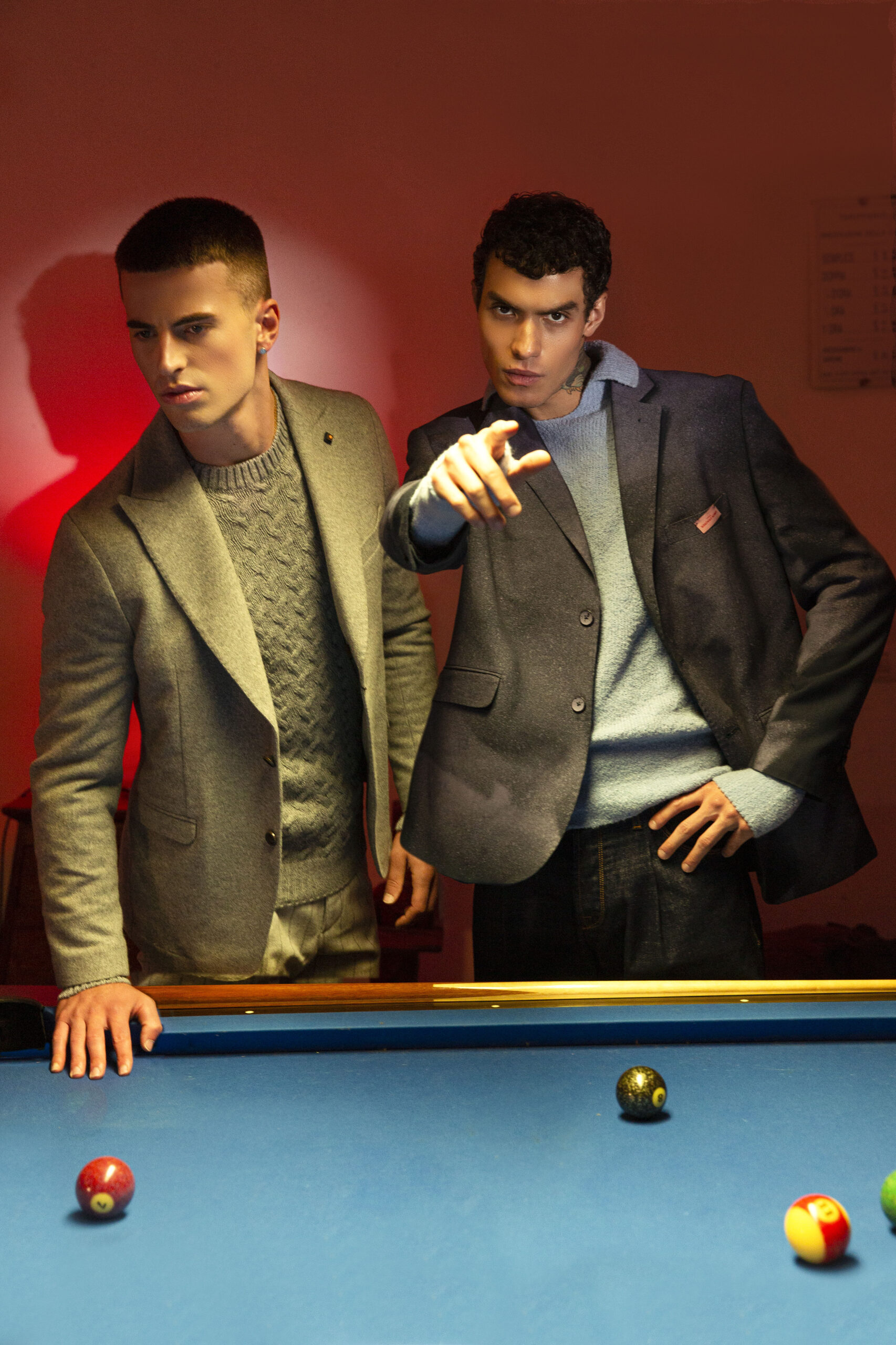 MODEL PUNTING AT THE CAMERA