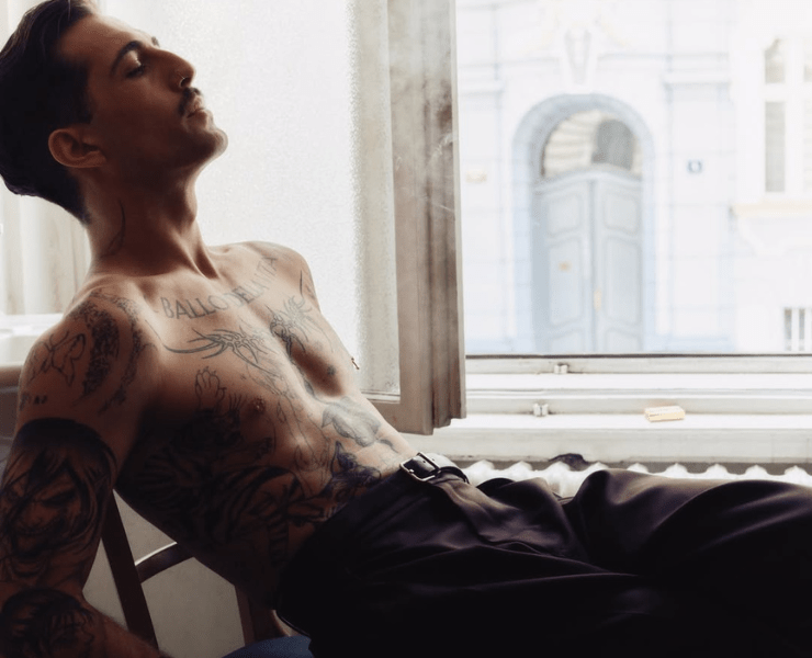 Damiano David, il frontman dei Maneskin, annuncia il primo tour come solista