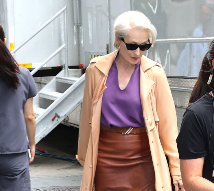 Meryl Streep torna nei panni di Miranda Priestly ne Il diavolo veste Prada 2: meno monolitica, più consapevole, oggi si confronta con un potere che non controlla più del tutto, in un sistema editoriale profondamente cambiato.