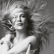 Karen Mulder per Vogue Germania